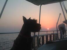 navigation au coucher de soleil