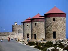 les anciens moulins à vent de Rhodes