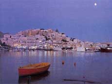 le port de Naxos à la tombée de la nuit