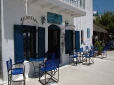 pub "le grand bleu" ( une partie du film de Besson a été tourné sur l'île)