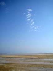plage déserte sur l'île de Djerba