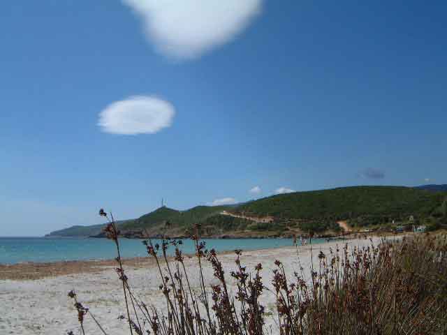 le long des côtes au Cap Corse